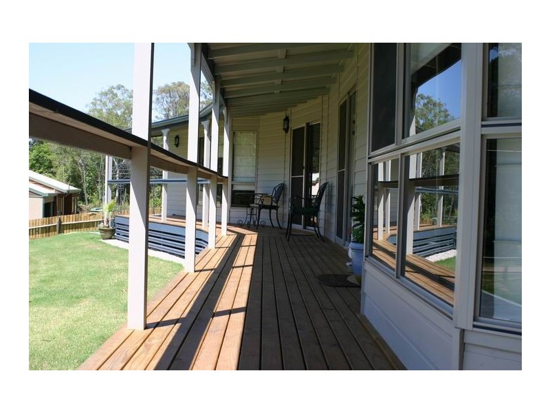 8-10 Gordon Road, Macleay Island QLD 4184
