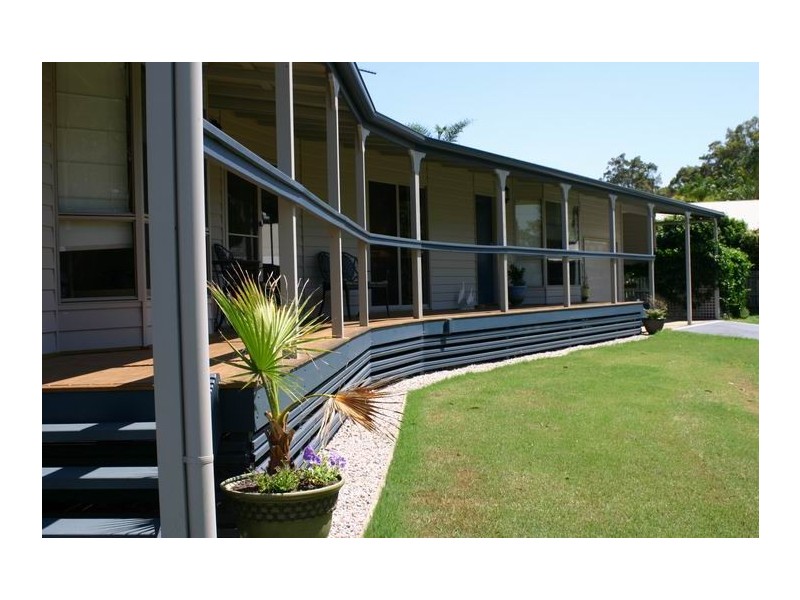 8-10 Gordon Road, Macleay Island QLD 4184