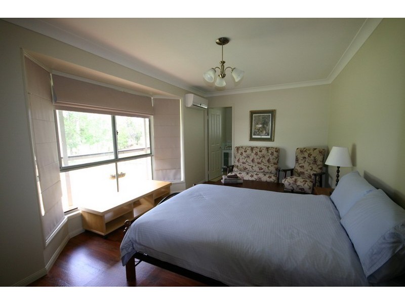 8-10 Gordon Road, Macleay Island QLD 4184