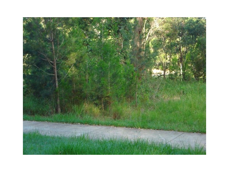 108 Lucas Drive, Lamb Island QLD 4184