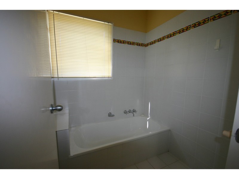 3 Attunga Street, Macleay Island QLD 4184
