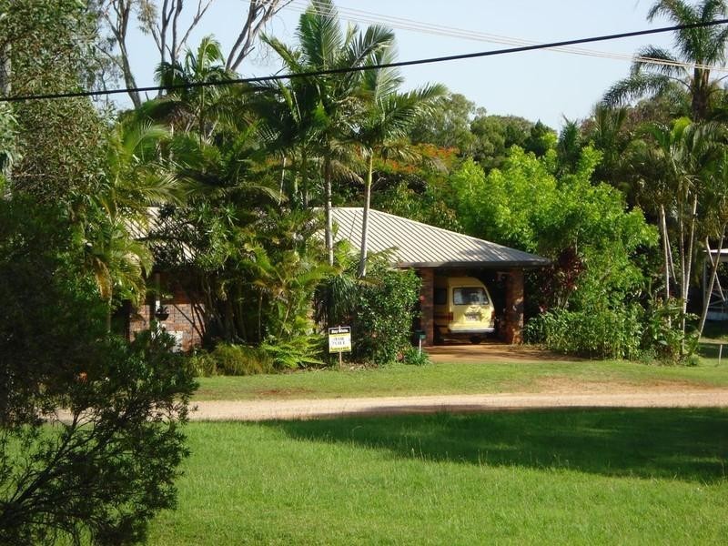 2 Michael Avenue, Lamb Island QLD 4184