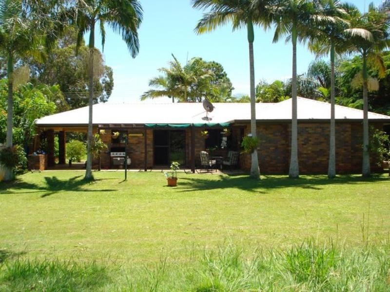 2 Michael Avenue, Lamb Island QLD 4184
