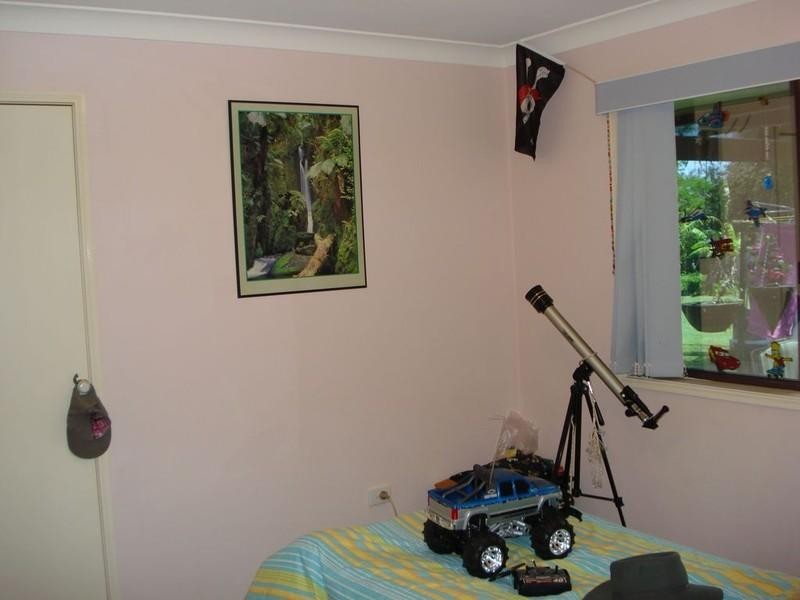 2 Michael Avenue, Lamb Island QLD 4184