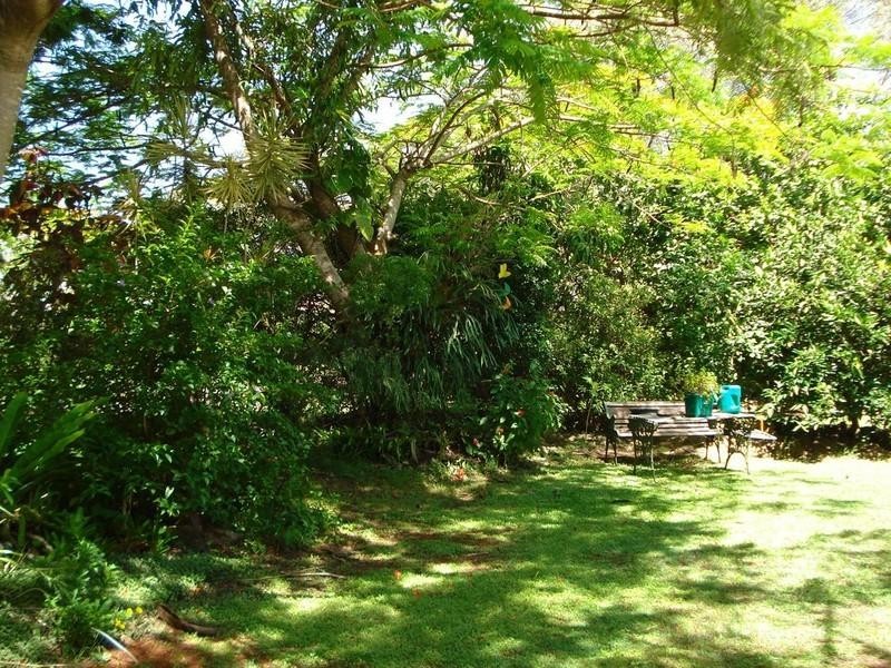 2 Michael Avenue, Lamb Island QLD 4184