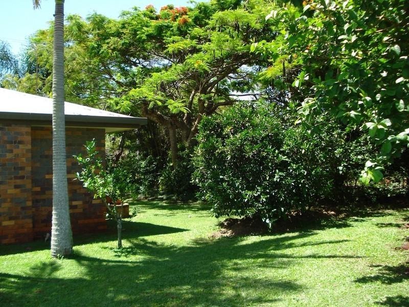 2 Michael Avenue, Lamb Island QLD 4184