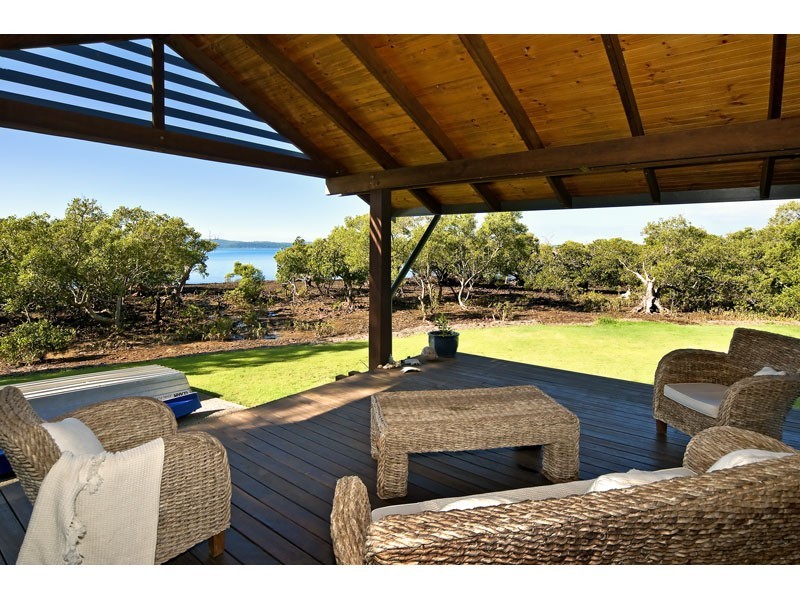 50 Coorong Street, Macleay Island QLD 4184