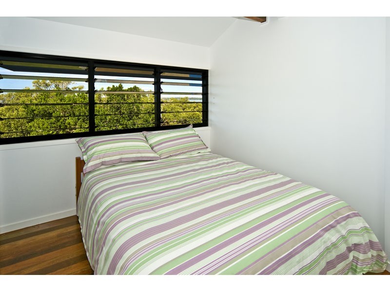 50 Coorong Street, Macleay Island QLD 4184