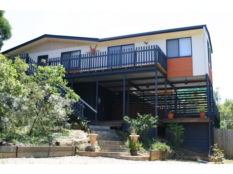 37 Scarborough Terrace, Macleay Island QLD 4184