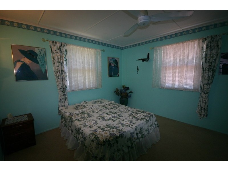 37 Scarborough Terrace, Macleay Island QLD 4184