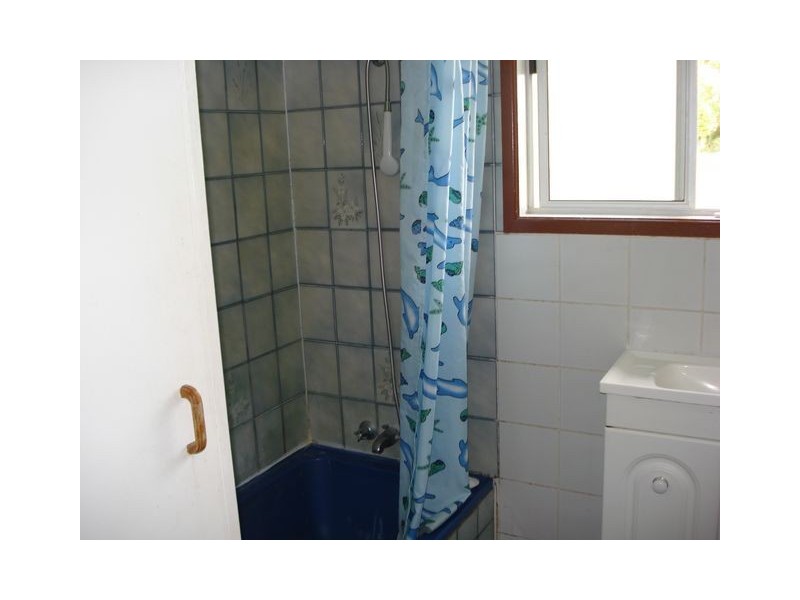 66 Lucas Drive, Lamb Island QLD 4184