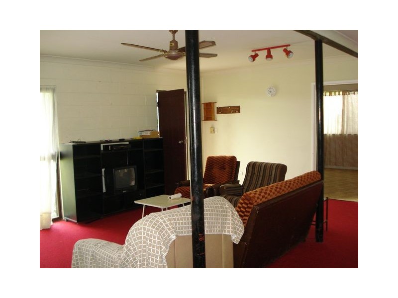 40 Cresthaven, Lamb Island QLD 4184