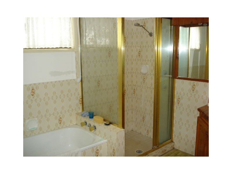 40 Cresthaven, Lamb Island QLD 4184