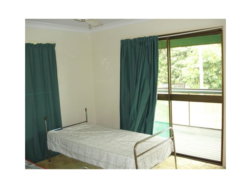 40 Cresthaven, Lamb Island QLD 4184