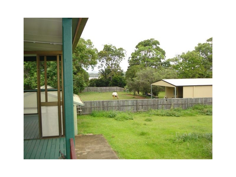 40 Cresthaven, Lamb Island QLD 4184
