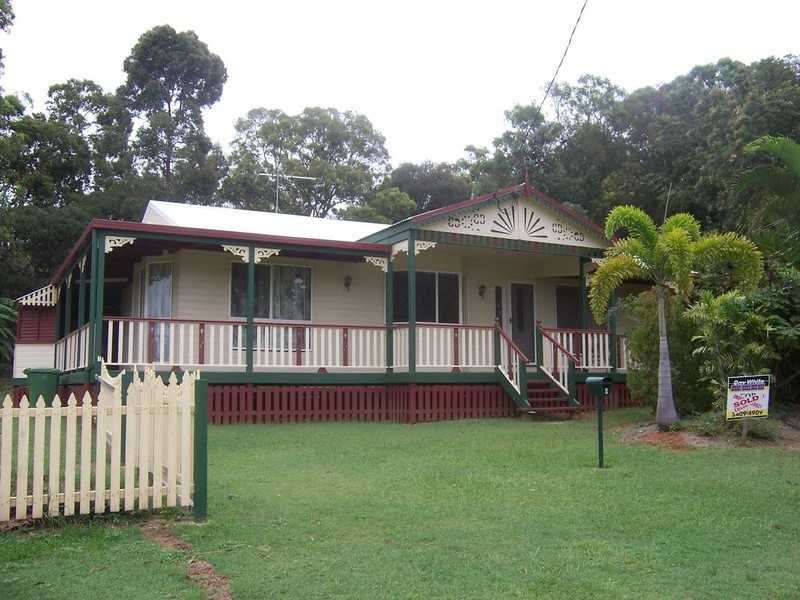 8 Vine Street, Macleay Island QLD 4184