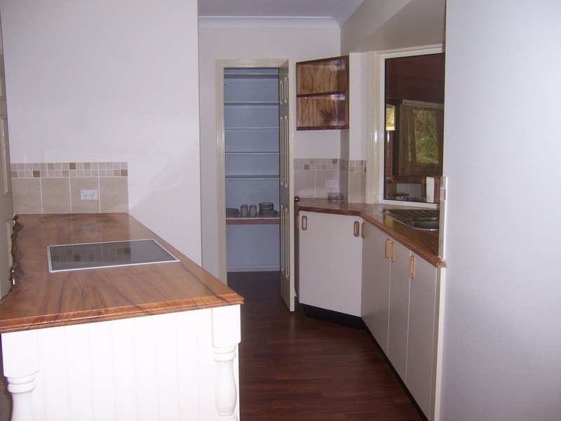 8 Vine Street, Macleay Island QLD 4184