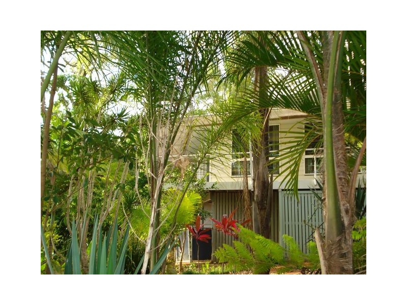 21 Michael Avenue, Lamb Island QLD 4184