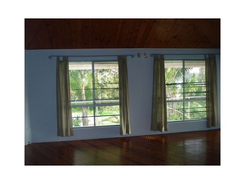 21 Michael Avenue, Lamb Island QLD 4184