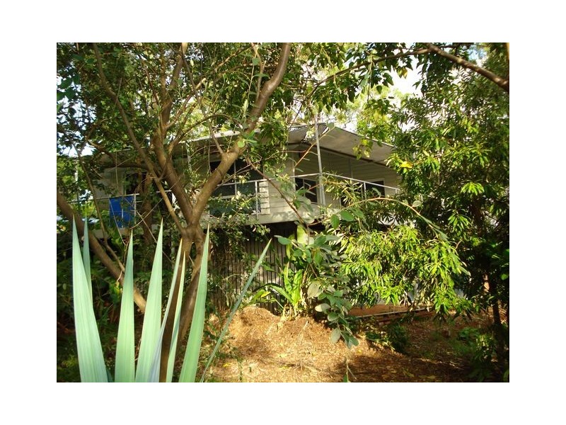 21 Michael Avenue, Lamb Island QLD 4184