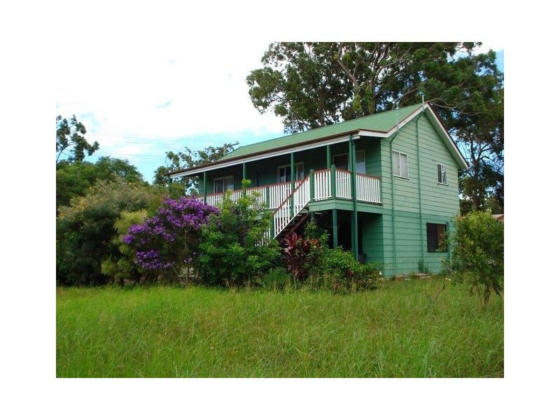 17 Halcyon Street, Lamb Island QLD 4184