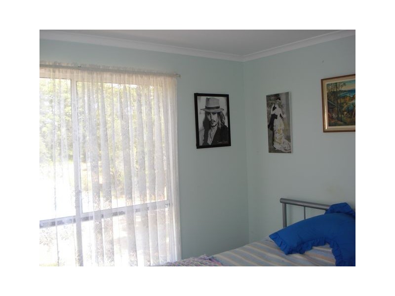 17 Halcyon Street, Lamb Island QLD 4184