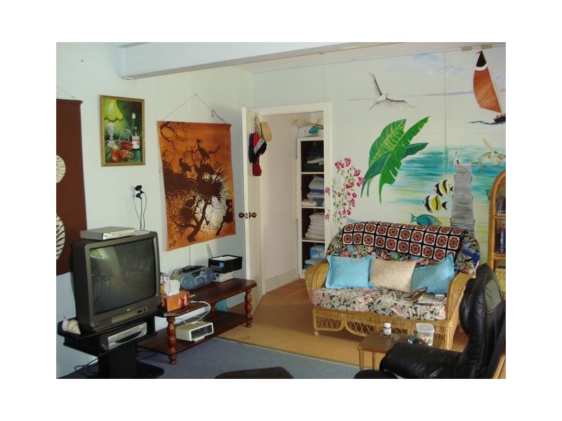 17 Halcyon Street, Lamb Island QLD 4184