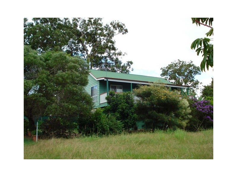 17 Halcyon Street, Lamb Island QLD 4184