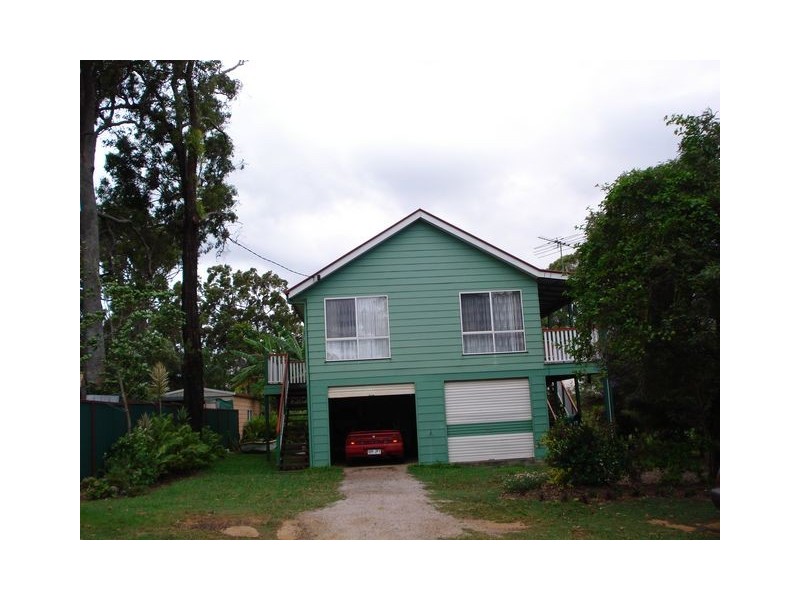 17 Halcyon Street, Lamb Island QLD 4184