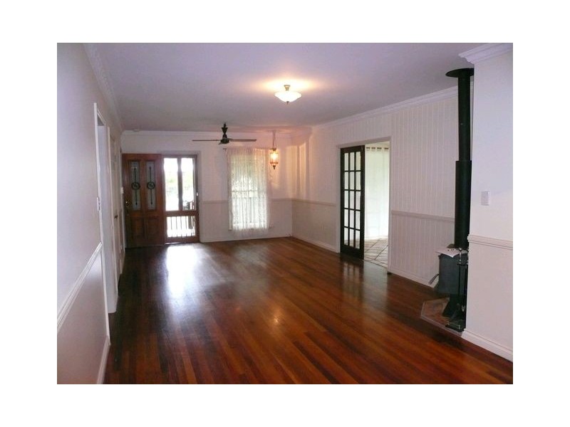 28 Vine, Macleay Island QLD 4184