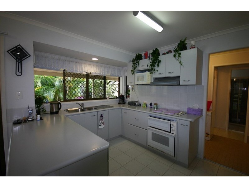 3 Barramundi Street, Macleay Island QLD 4184