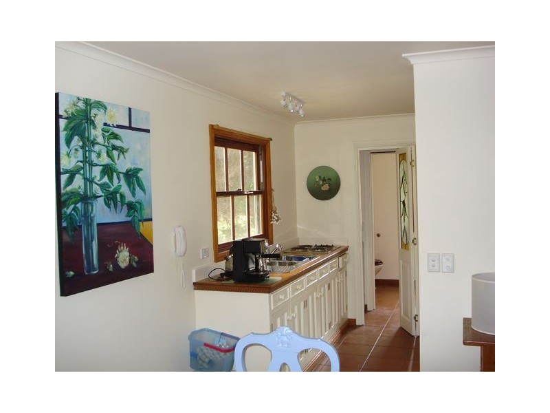 11 June Parade, Lamb Island QLD 4184