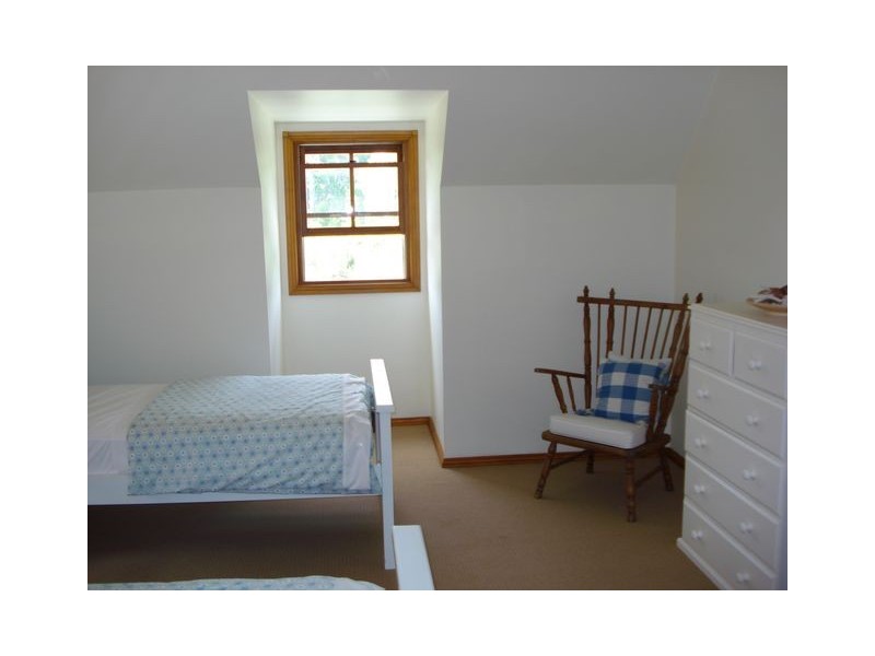 11 June Parade, Lamb Island QLD 4184