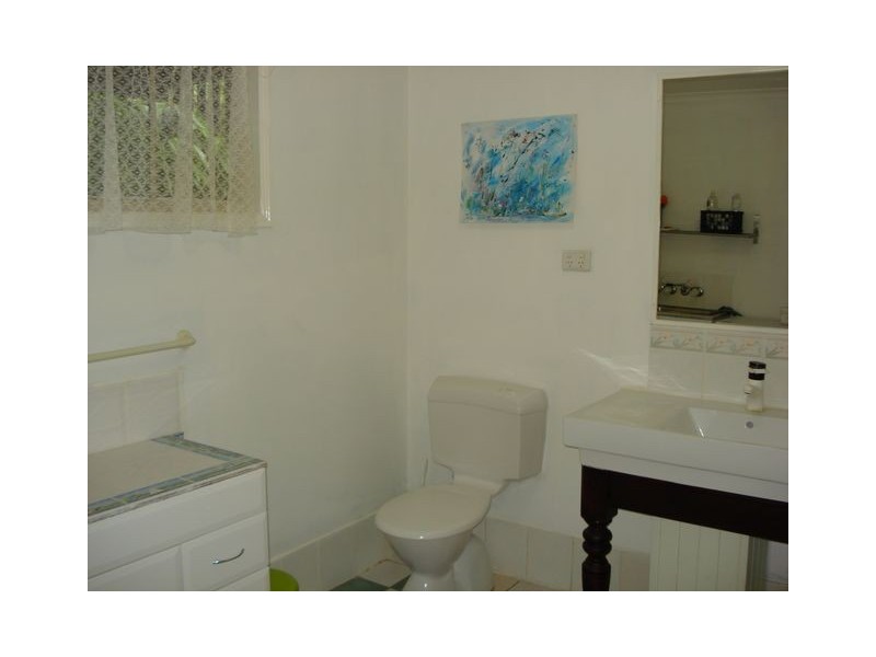 60 Treasure Island Avenue, Karragarra Island QLD 4184