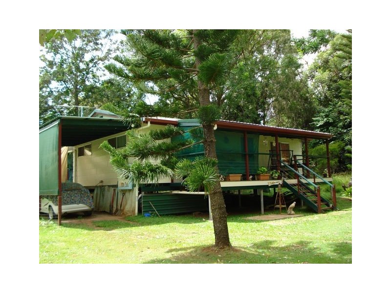 5 Basil Court, Lamb Island QLD 4184