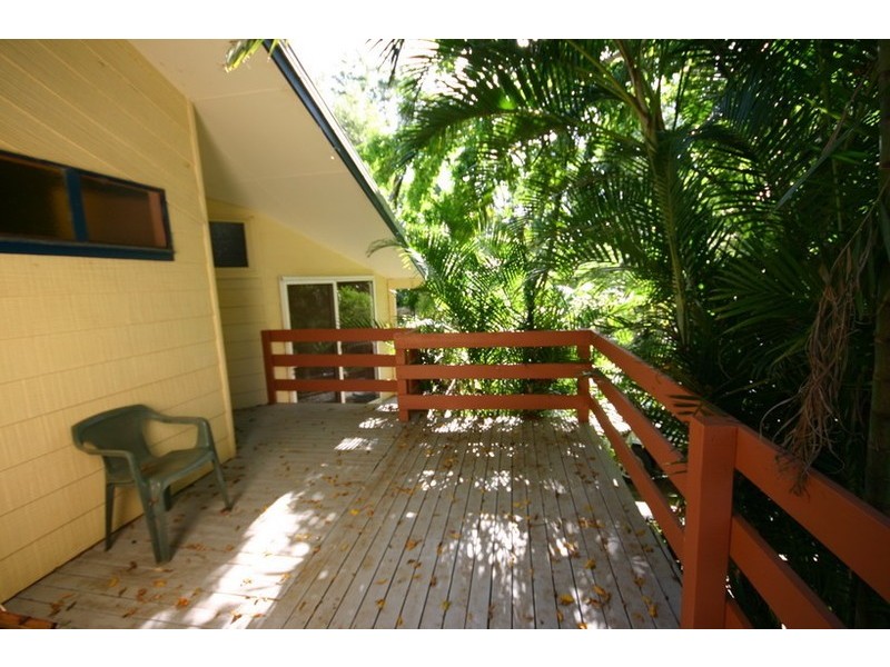 2 Wirralee Street, Macleay Island QLD 4184