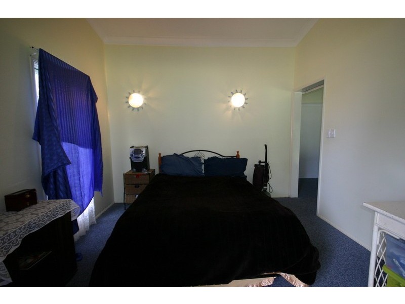 41 Charles, Macleay Island QLD 4184