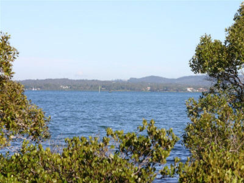 55 Attunga Street, Macleay Island QLD 4184