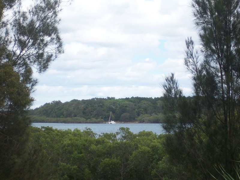 66 Charles Terrace, Macleay Island QLD 4184
