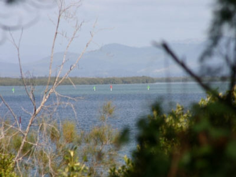 52 Western Road, Macleay Island QLD 4184