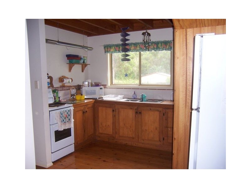 13 Citron, Macleay Island QLD 4184