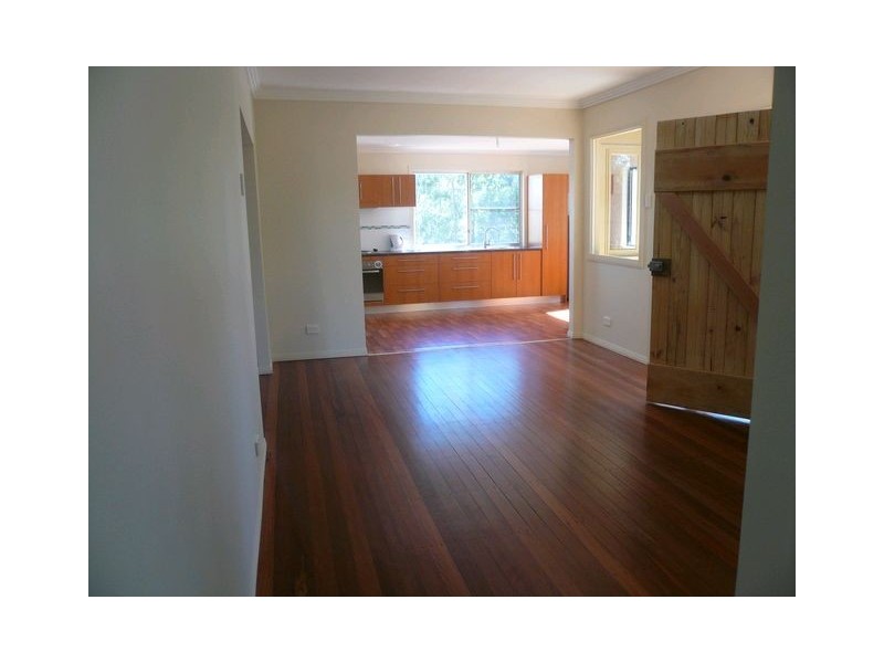 113 High Road Central, Macleay Island QLD 4184