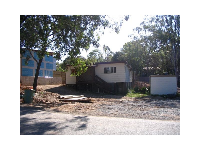 36 Scarborough Terrace, Macleay Island QLD 4184