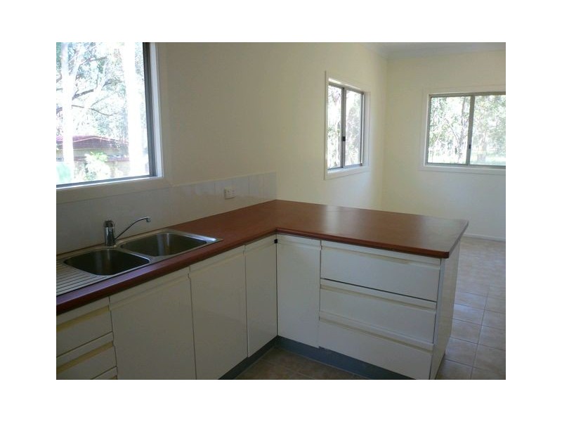22 Tingara Street, Macleay Island QLD 4184