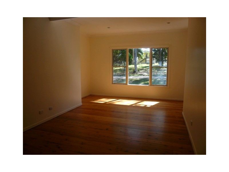 22 Tingara Street, Macleay Island QLD 4184