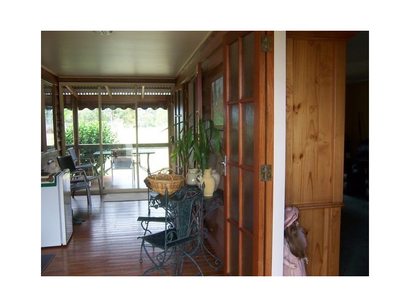 7 Wren Court, Macleay Island QLD 4184