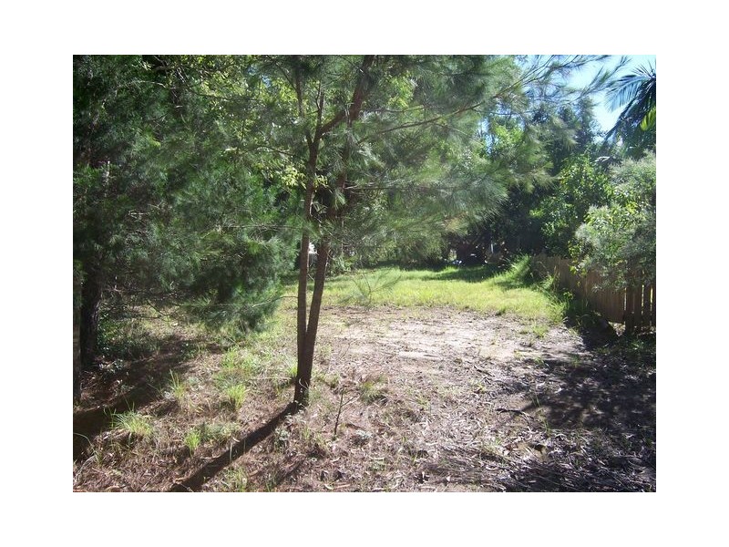 11 Aruma Street, Macleay Island QLD 4184