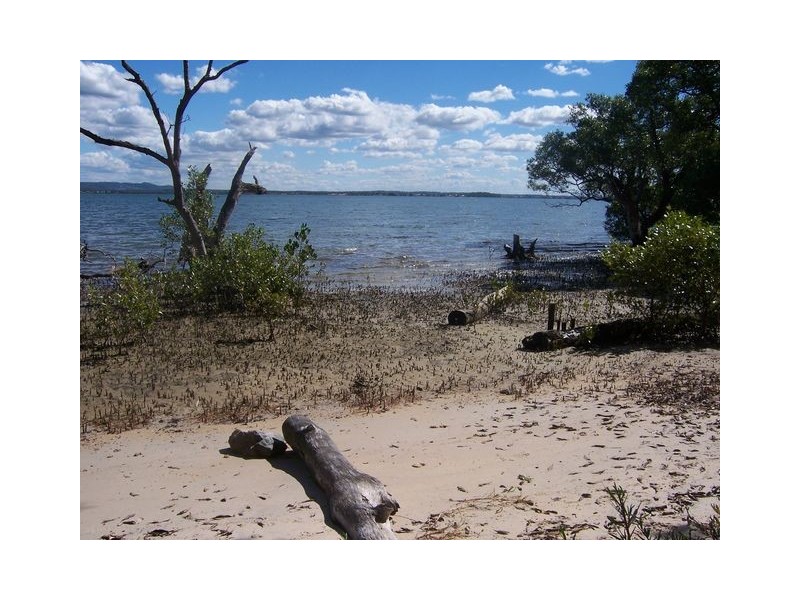 45 Attunga Street, Macleay Island QLD 4184