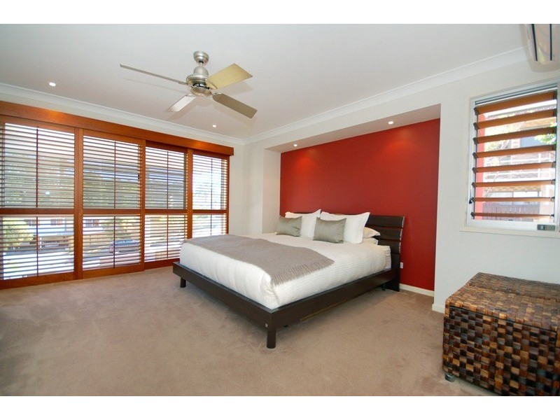 130 Gaynesford Street, Holland Park West QLD 4121