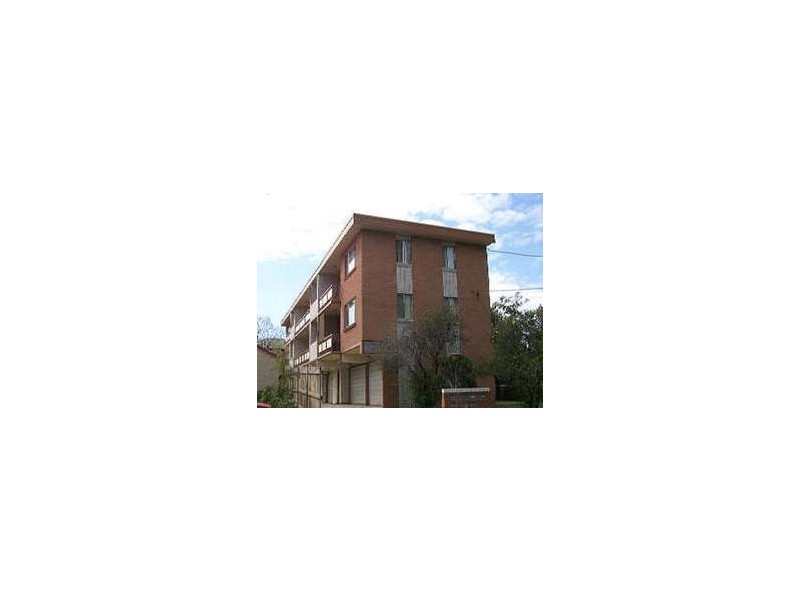 8 Blackburn Street, Moorooka QLD 4105